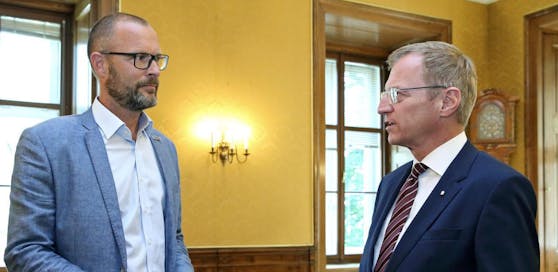 Landespolizeidirektor Andreas Pilsl und LH Thomas Stelzer haben einen guten Draht zu einander.