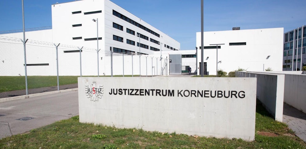 Der Mann sitzt jetzt in Korneuburg.