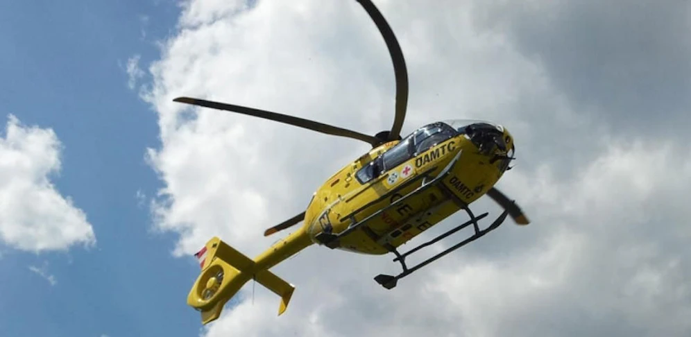 Das Mädchen wurde im Rettungshubschrauber geboren.