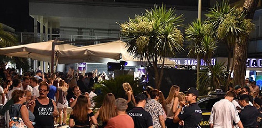 Bei der traditionellen Pfingst-Party in Lignano wurden heuer bereits zwei Österreicher verletzt.