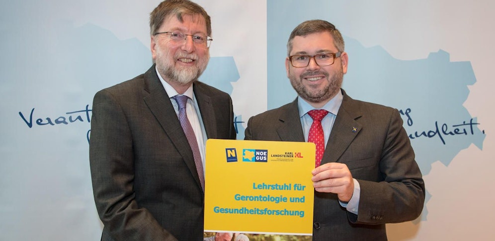 Krems: Der österreichweit erste und einzige Lehrstuhl für Alterswissenschaften wird ab April stattfinden. (Am Foto: Franz Kolland, Leiter des Lehrstuhls und  Landesrat Ludwig Schleritzko)