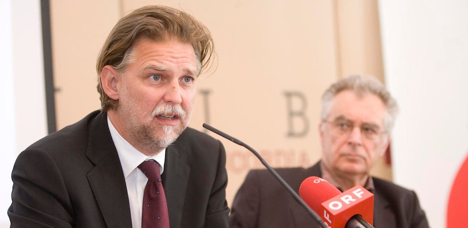 Der Justizsprecher der Liste Pilz Alfred Noll kritisiert das Auswahlverfahren für die Nachbesetzungen am Verfassungsgerichtshof.
