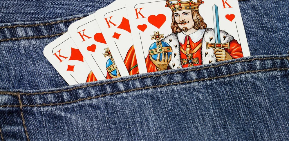 Wer sich als Adeliger ausgibt, soll laut Grünen härter bestraft werden.