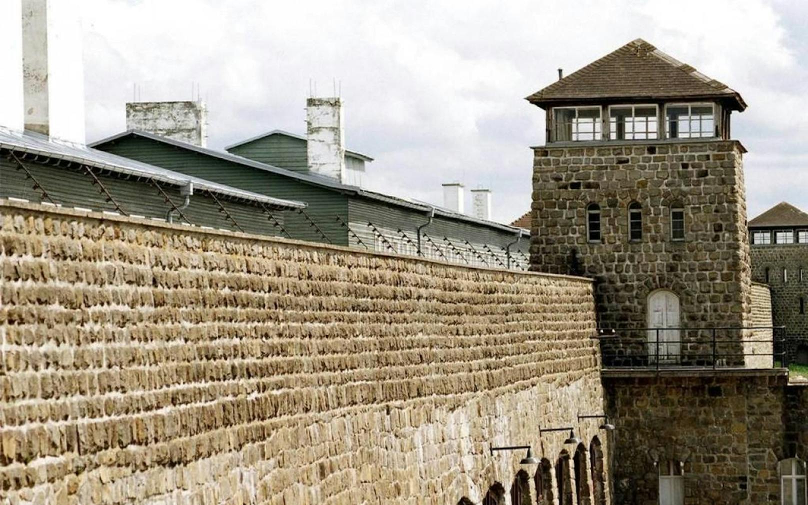 Der Anwalt leugnete die Existenz von Gaskammern in Mauthausen, wurde zu einer Geldstrafe verurteilt. 