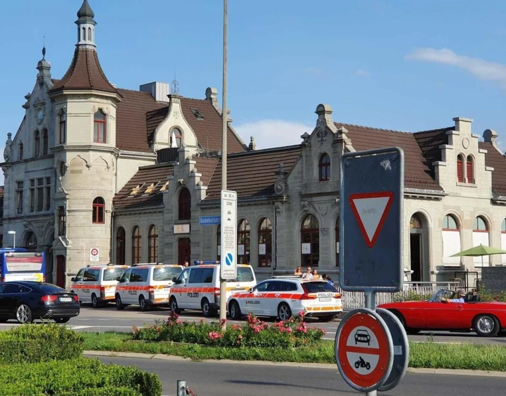 Der Vorfall soll sich in einer Unterführung des Bahnhofs ereignet haben.