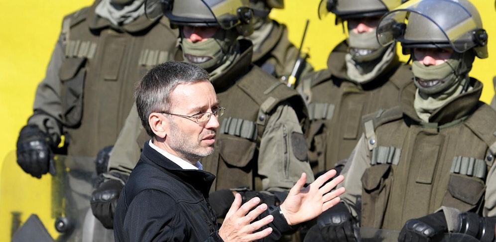 FPÖ-Innenminister Herbert Kickl bei der Grenzschutz-Übung "ProBorders" am Grenzübergang Spielfeld.