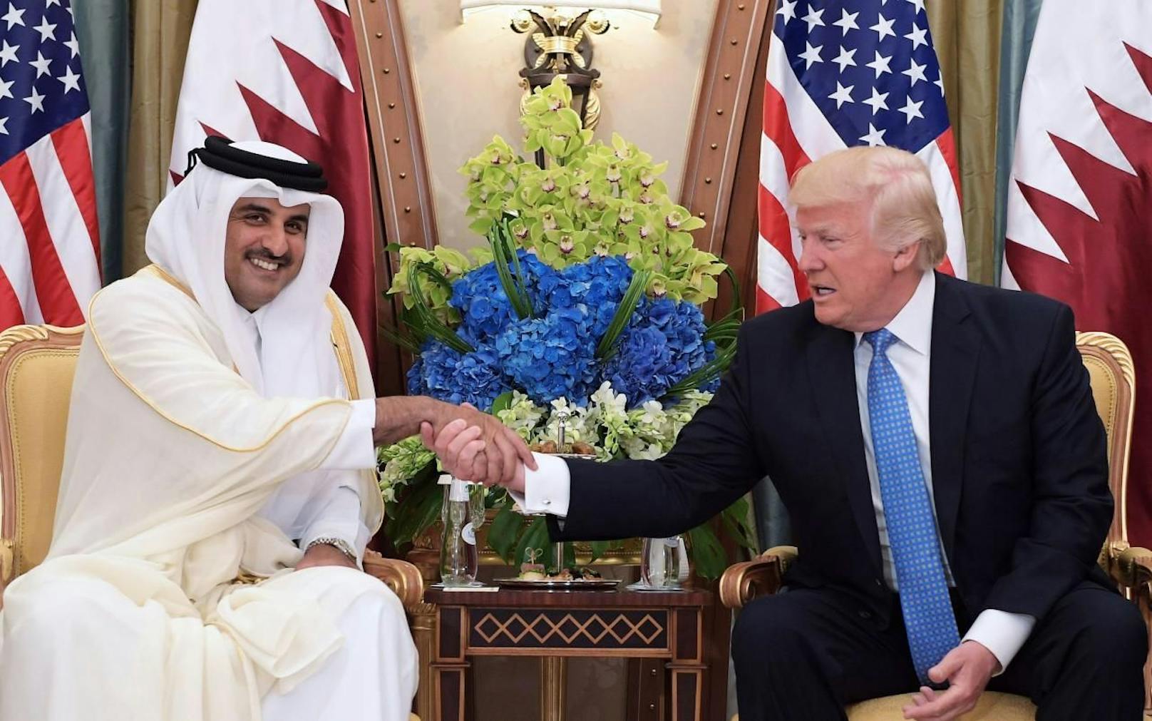 Vor zwei Wochen waren US-Präsident Trump und der Emir von Katar, Scheich Tamim Bin Hamad Al-Thani, noch beste Freunde. 
