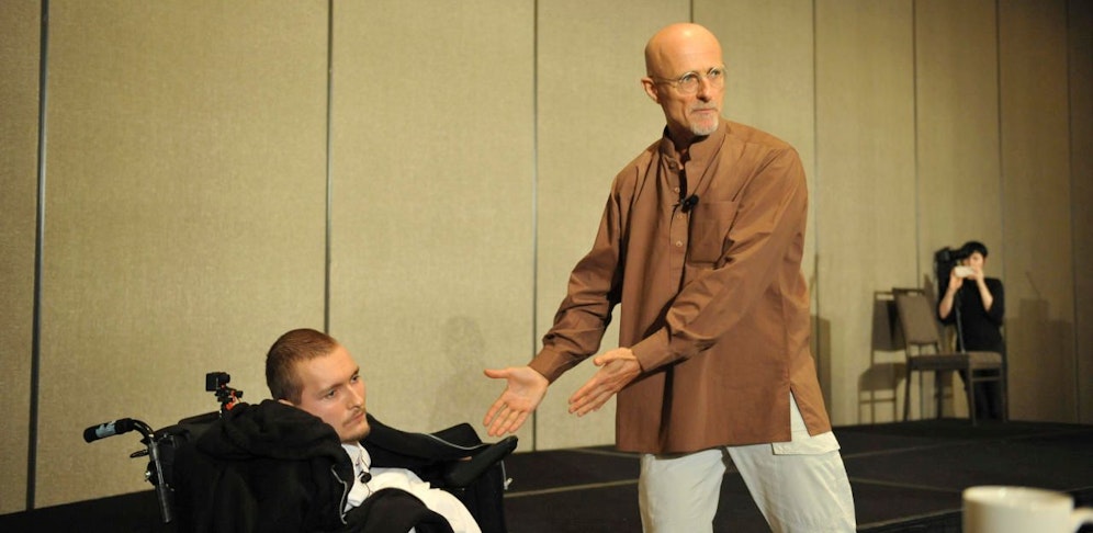 Sergio Canavero (r.) hat einen wahnsinnigen Plan.
