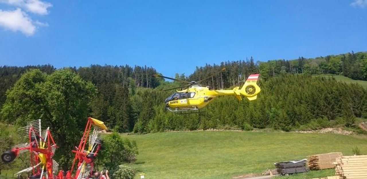 Heute.at - Traktorabsturz! Landwirt schwer verletzt ins Spital