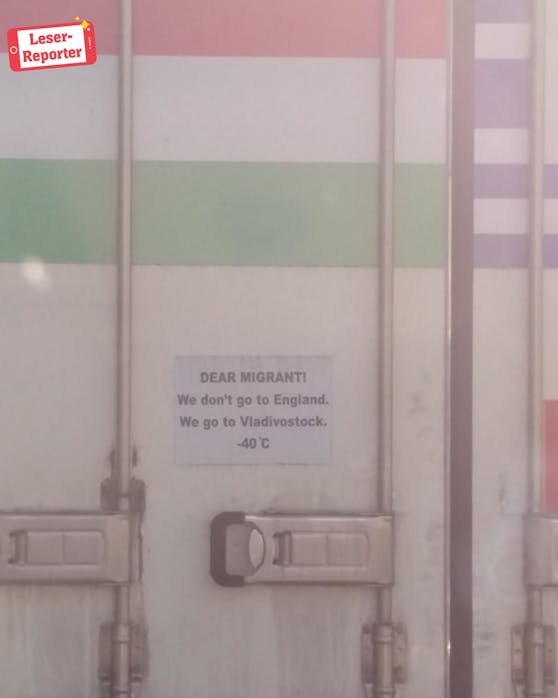 Nicht nach England, sondern nach Wladiwostok: Schild warnt blinde Passagiere.