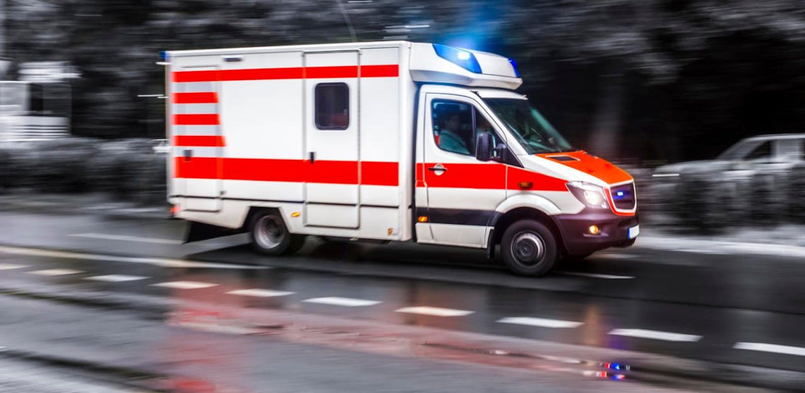 277 Notfalleinsätze hatten die Rettungskräfte in der Silvesternacht in Niederösterreich zu bewältigen (Symbolbild). 