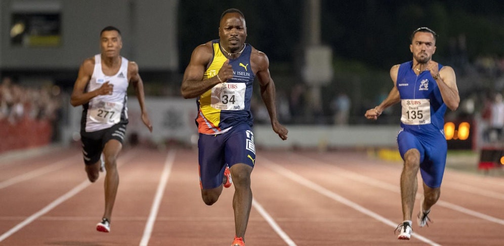 Alex Wilson (Mitte) beim 100-Meter-Finale der Schweizer Meisterschaften im Sommer 2019.