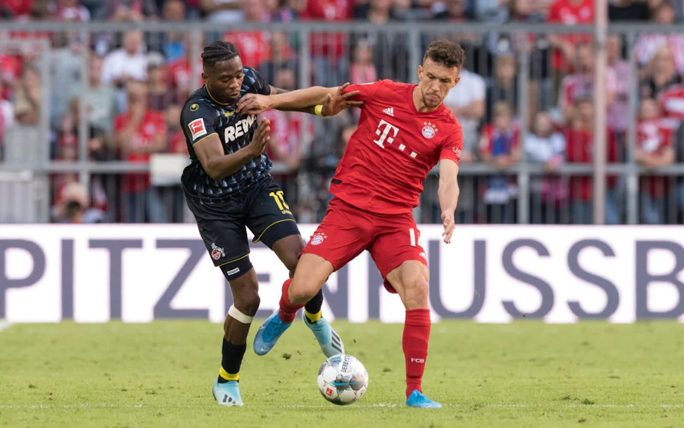 Ivan Perisic gegen Kingsley Ehizibue