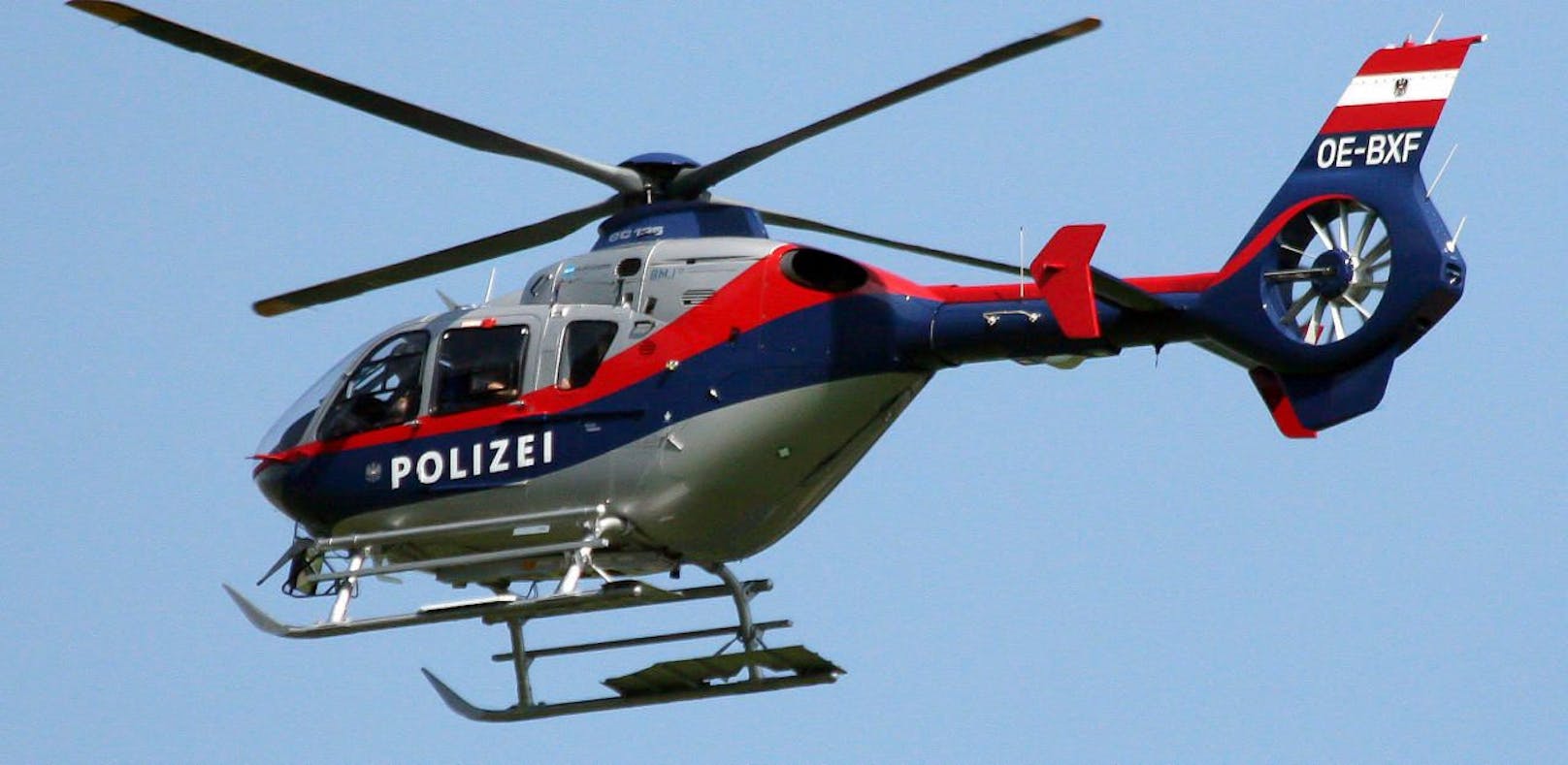 Ein Polizeihubschrauber barg den Münchner.