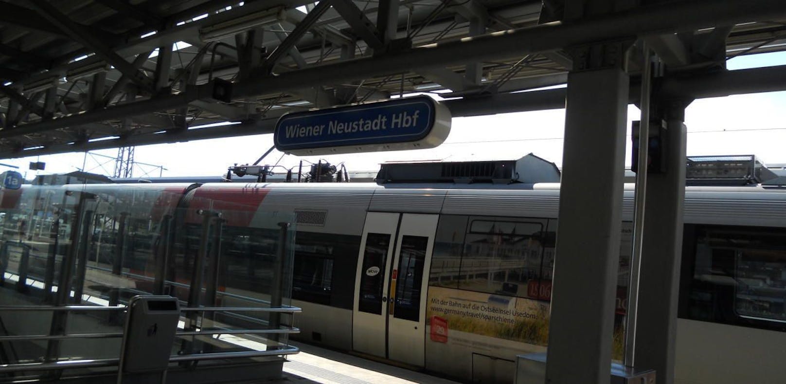 Überfall am Bahnhof in Wiener Neustadt.