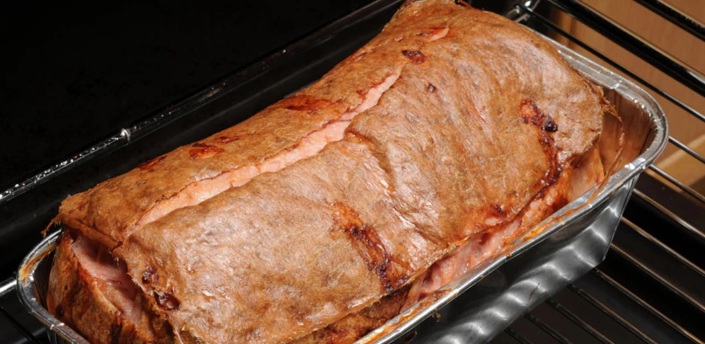 Ein Stück Leberkäse in Alufolie auf dem Herd sorgte für gefährlichen Rauch.
