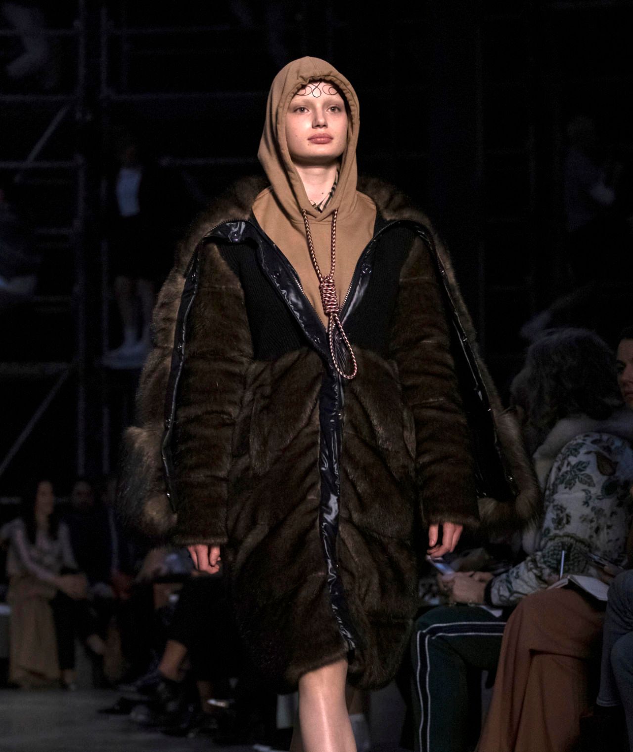 Heute.at - Burberry entsetzt mit Selbstmord-Pulli