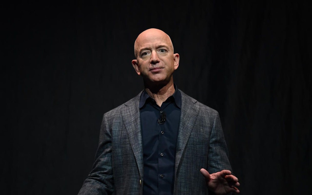 Der Gründer von Amazon ist "nur" mehr der zweitreichste Mann der Welt. 