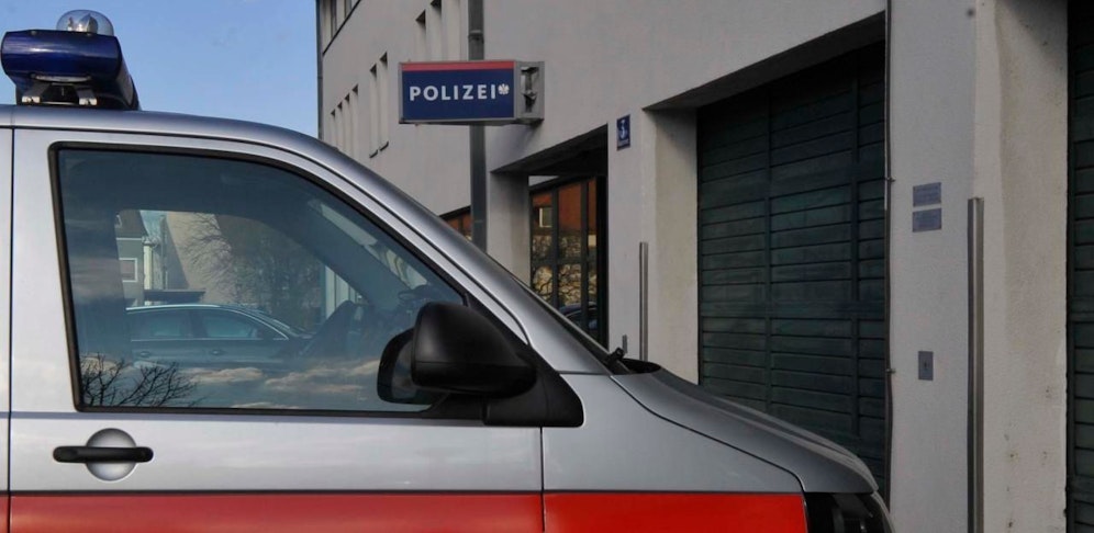 Die Frau meldete den Vorfall der Polizei (Symbolbild).