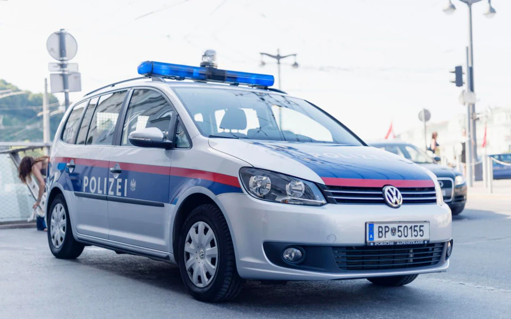Der Paketzusteller erfand den Raubüberfall, weil er sich über die Fahrweise des anderen Lenkers ärgerte.