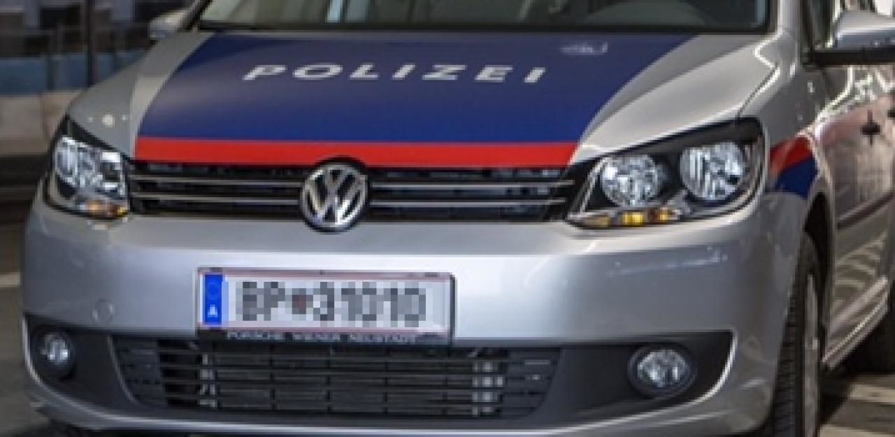 Heute.at - Mann telefoniert mit Polizei, kündigt Raub an
