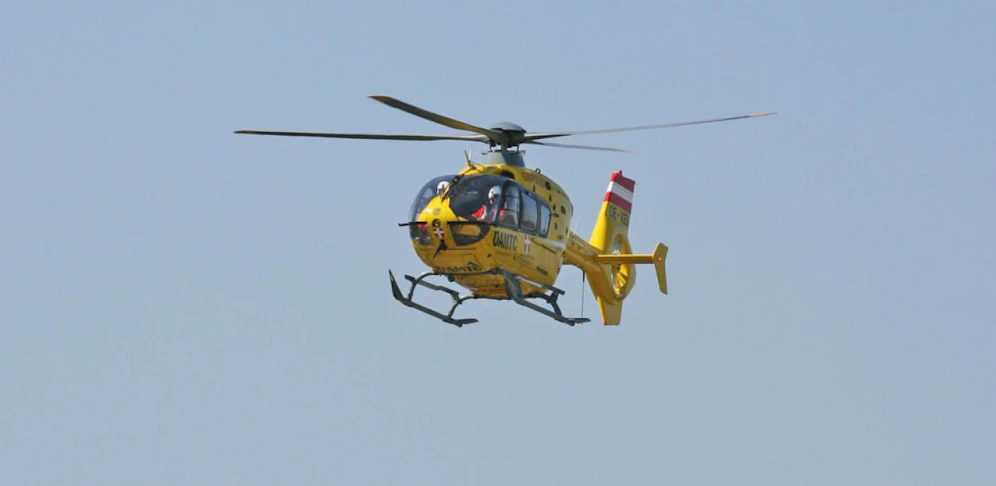 Der Notarzthubschrauber landete in St. Valentin, doch für den Mann kam jede Hilfe zu spät.