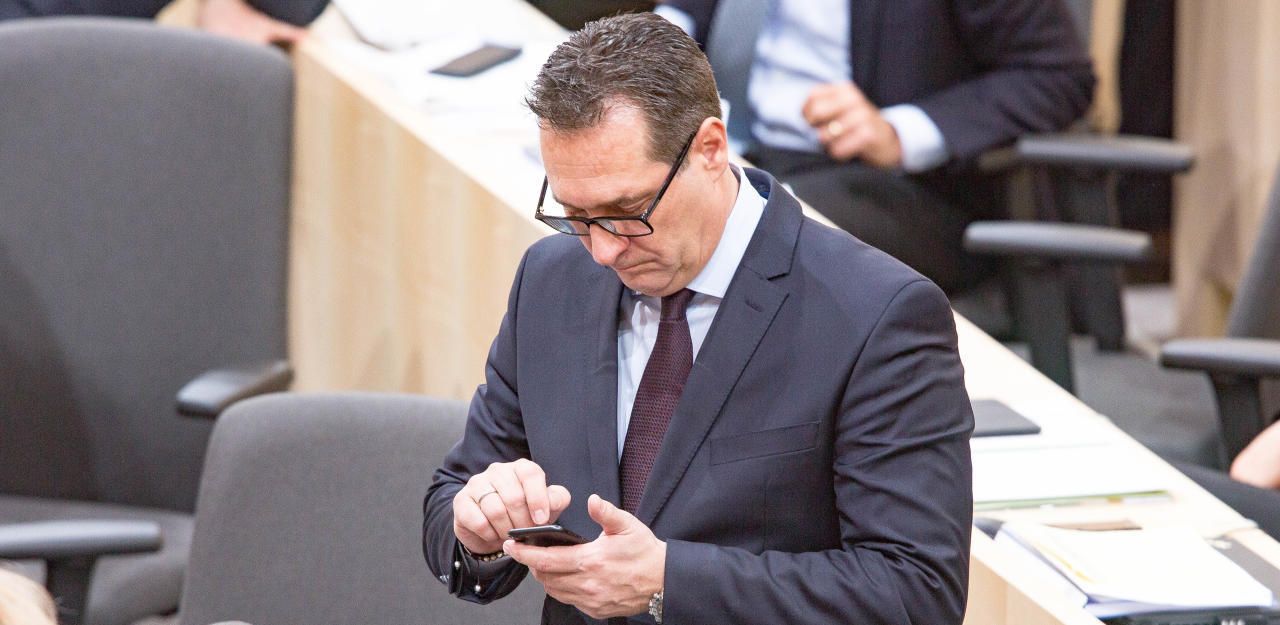 Heute.at - Strache wirbt FPÖler für Partei, vor der er sich zie...