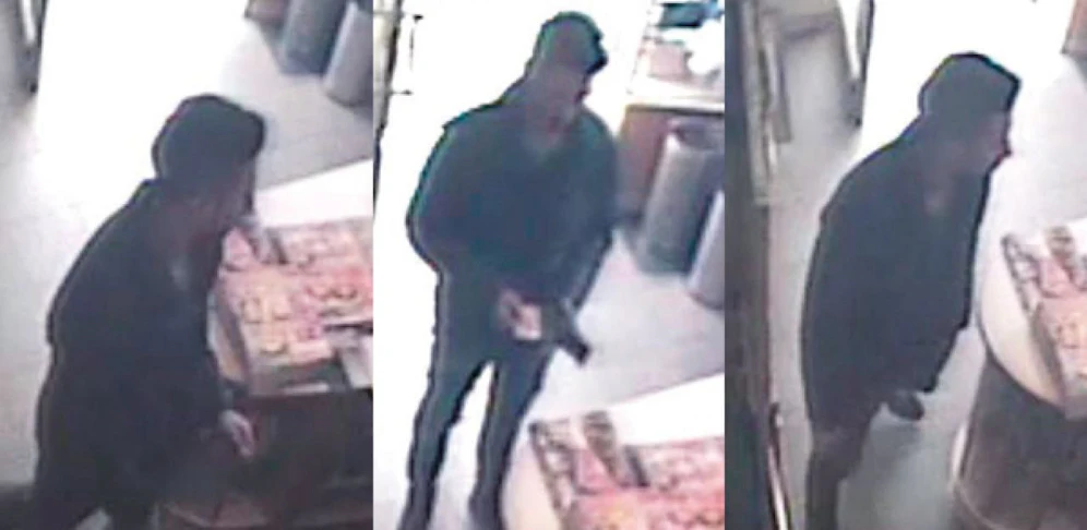 In Linz-Urfahr wurde am 8. April eine Trafik überfallen. Mit diesen Bildern sucht die Polizei jetzt nach dem Täter.