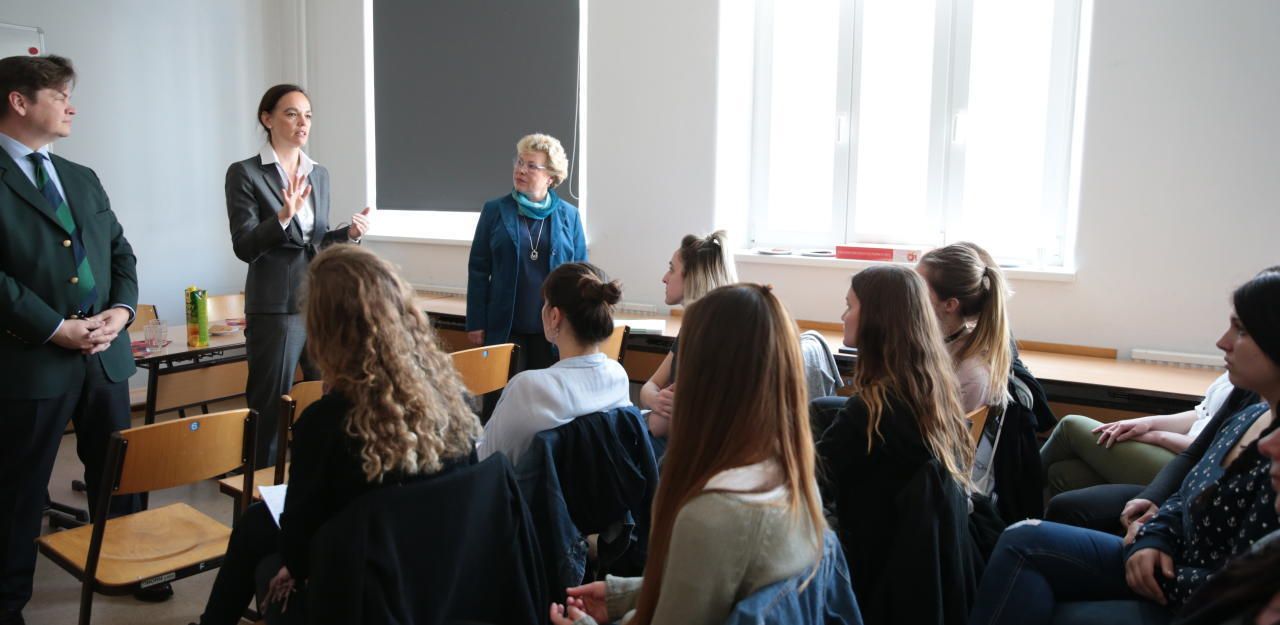 Heute.at - Migranten an Schulen: Elternverein schlägt Alarm