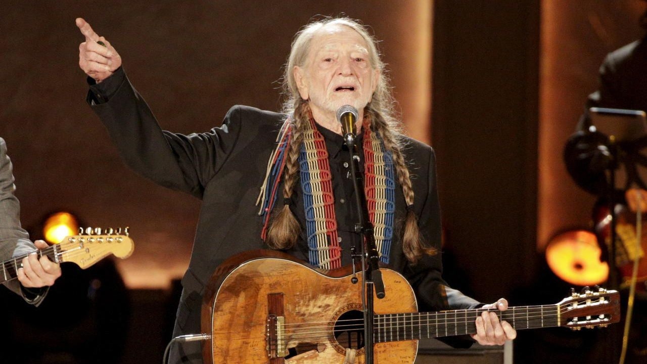 Country-Legende Willie Nelson ist auch nominiert.