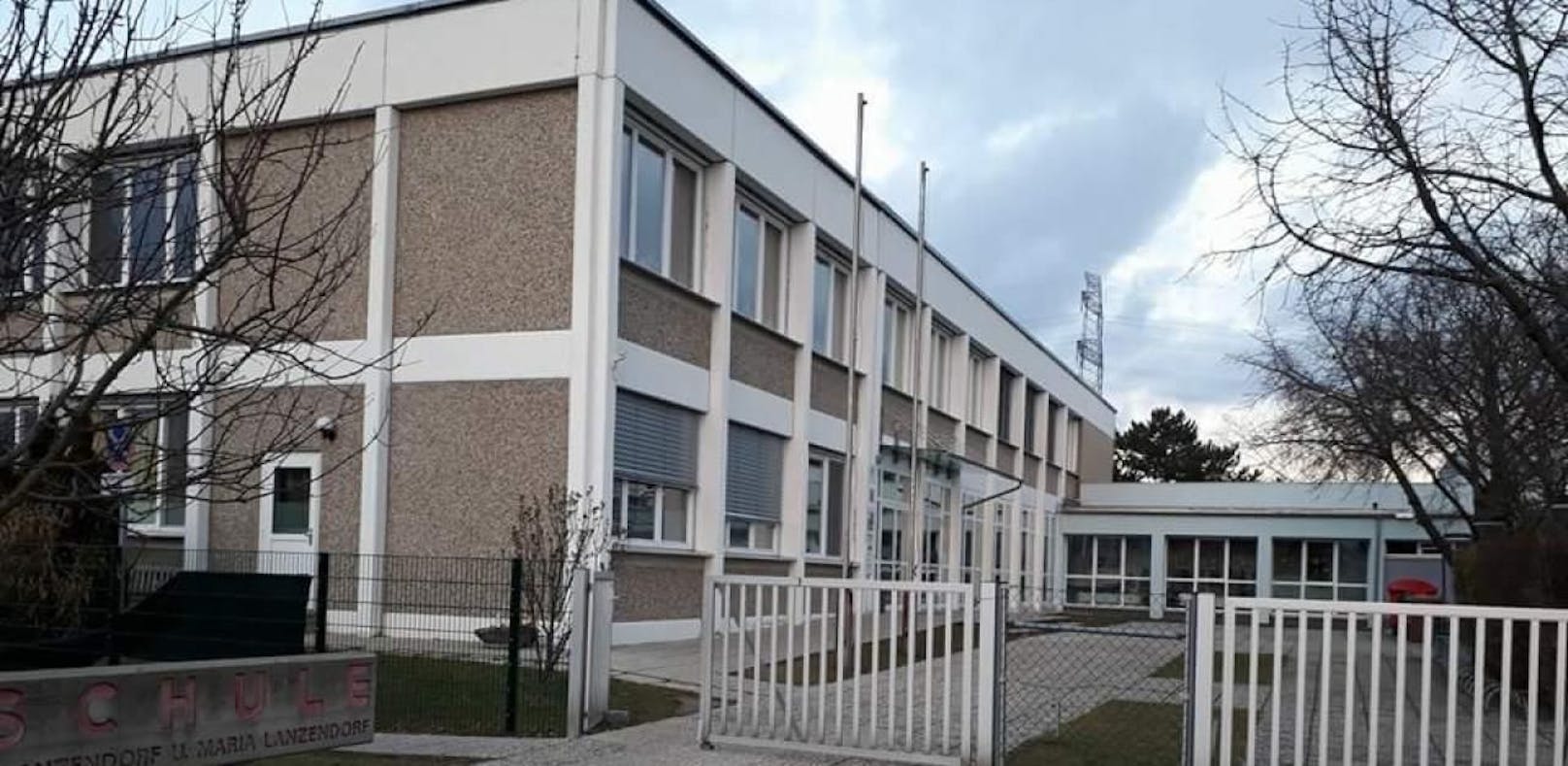 Die Volksschule Lanzendorf wurde erneut von Einbrechern heimgesucht.