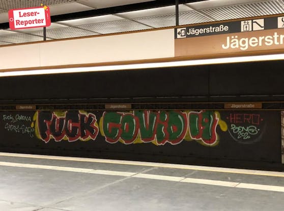 Graffiti in der U6-Station Jägerstraße