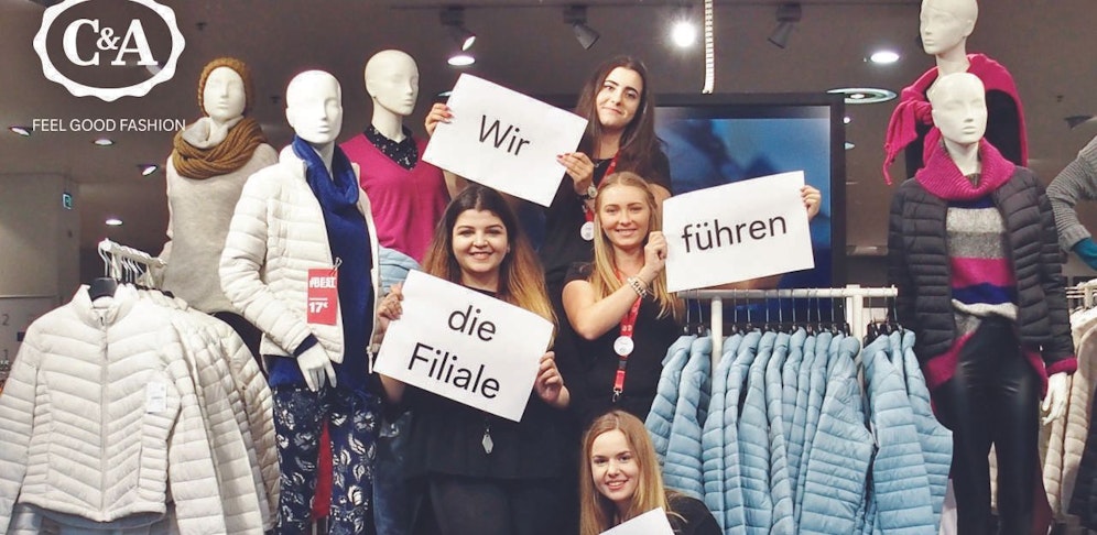 Lehrlinge verdienen bei C&A im 1. Lehrjahr  630, im 2. Lehrjahr  775 und im 3. Lehrjahr  1.085.