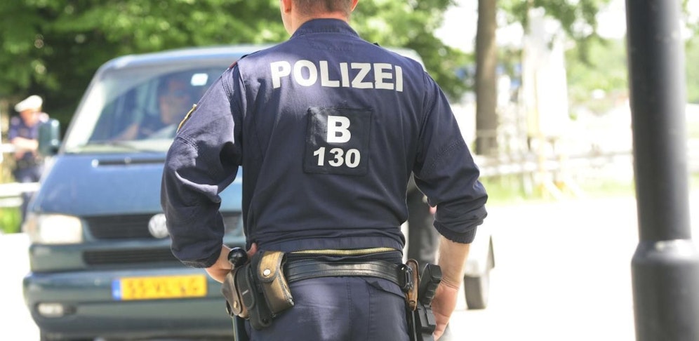 Ein Beamter musste sein Blut untersuchen lassen. (Symbolbild)