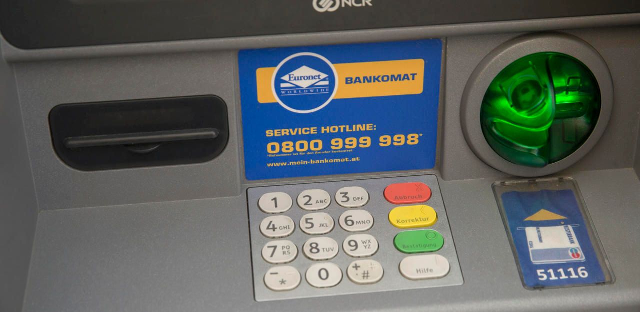 Heute.at - Studentin findet Million am Konto - geht shoppen