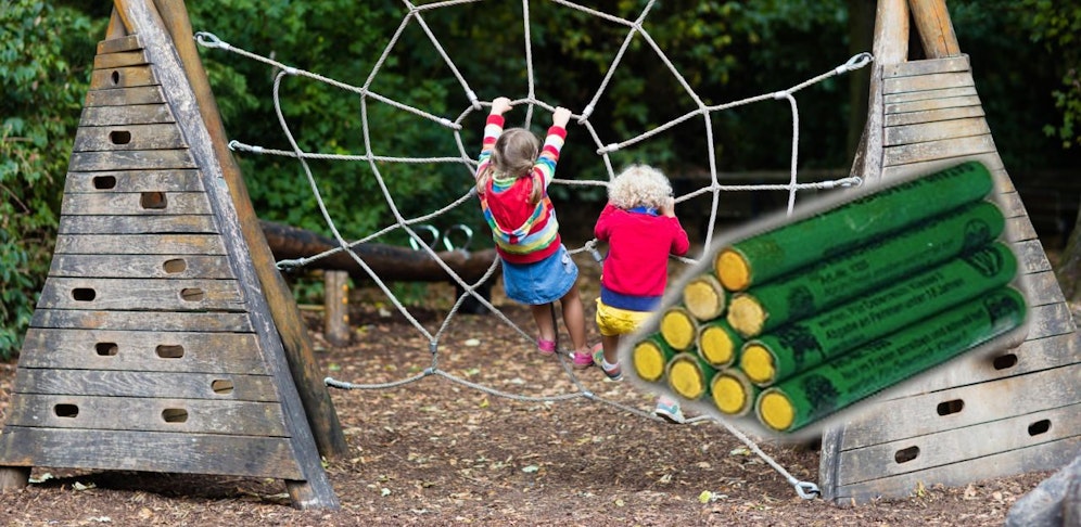 Der Böller dürfte aus einer der Wohnungen des Mehrparteienhauses abgefeuert worden sein.