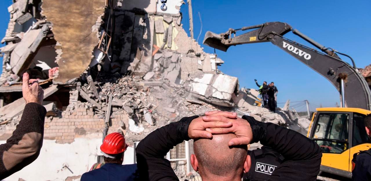 Heute.at - Nach Beben in Albanien: 40 Tote unter Trümmern