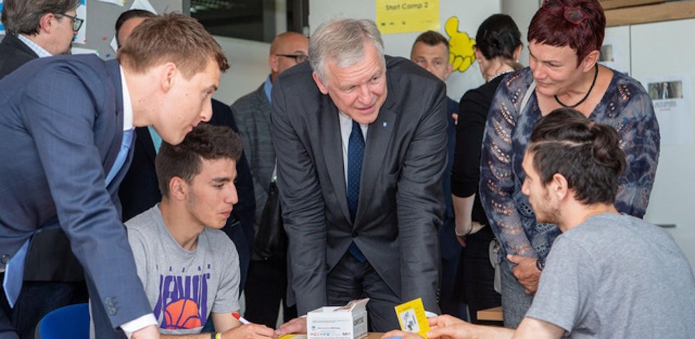 Hergovich und Eichtinger beim Lokalaugenschein.
