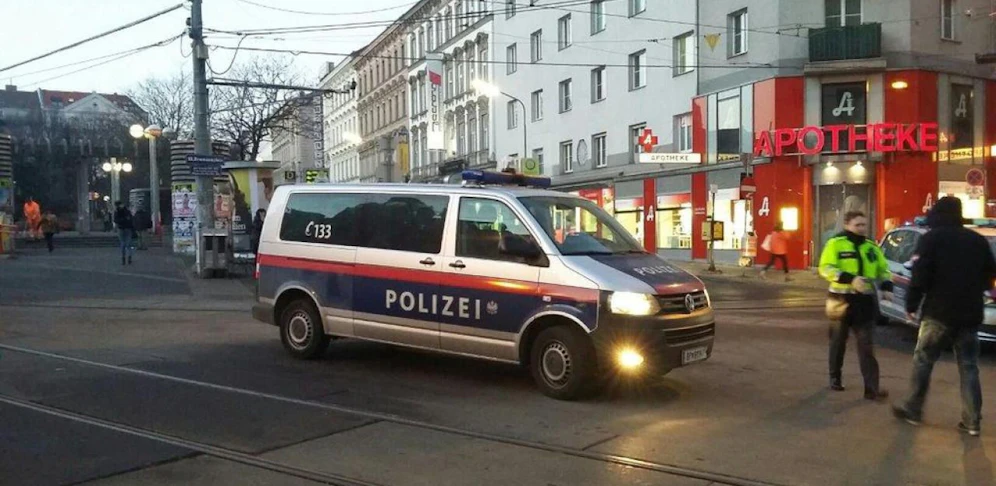 Zwei Verletzte bei Polizeieinsatz (Symbolbild). 