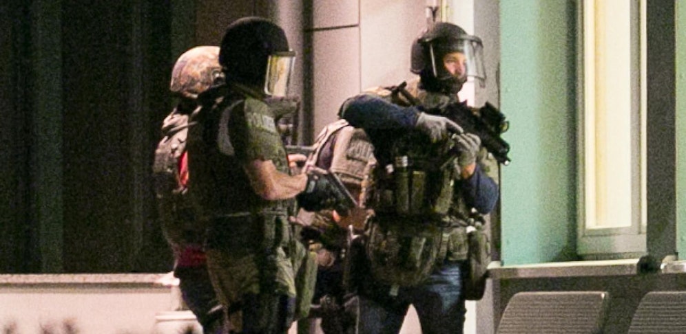 (Symbolbild) Die Cobra stürmte eine Flüchtlingsunterkunft in Judenburg.