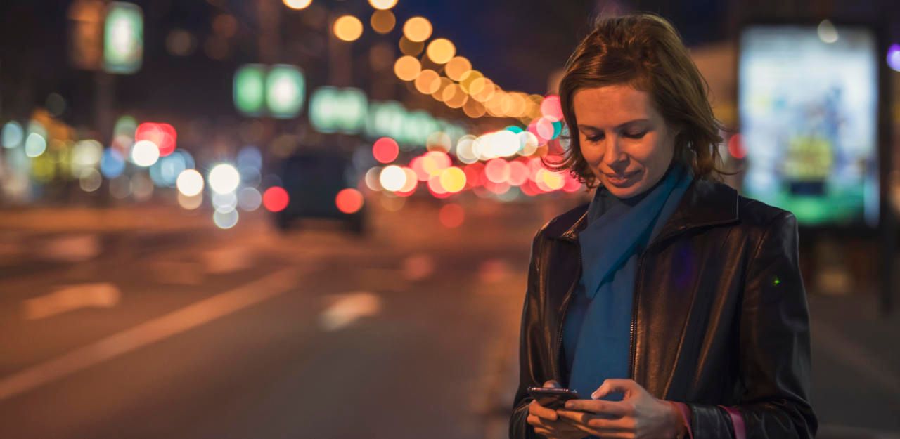 Wer in der Nacht Angst hat, alleine heim zu gehen, der kann beim Heimwegtelefon anrufen.