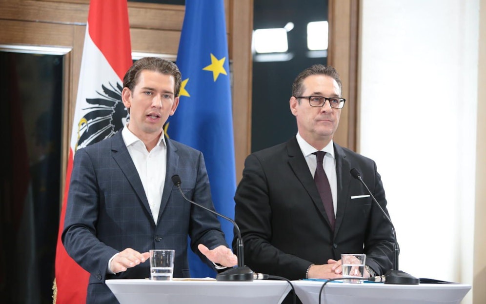 Im Palais Epstein informierten H.C. Strache und Sebastian Kurz über den Fortschritt der Koalitionsverhandlungen.