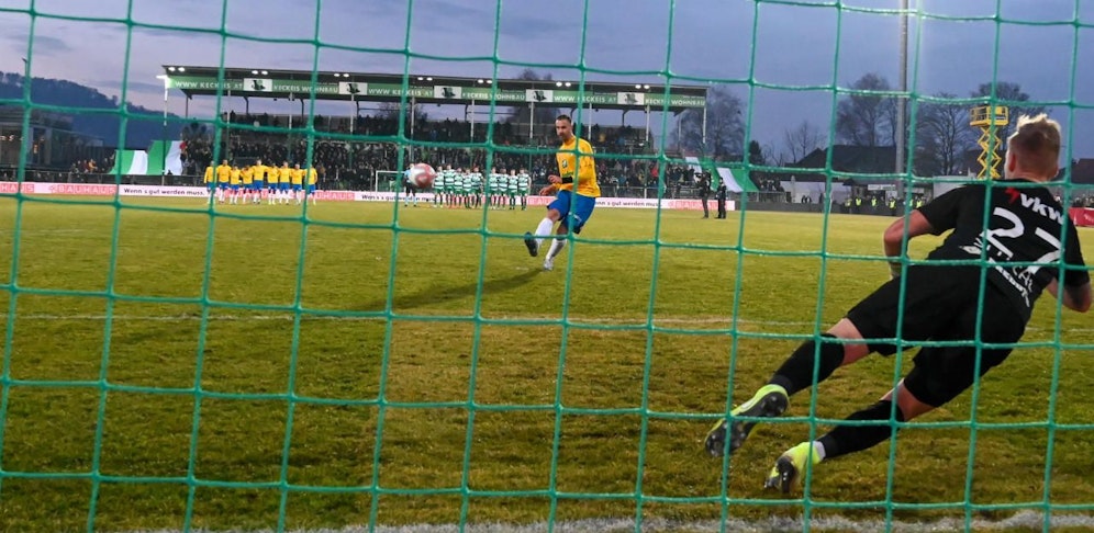 Stefan Maierhofer verschießt gegen Lustenau