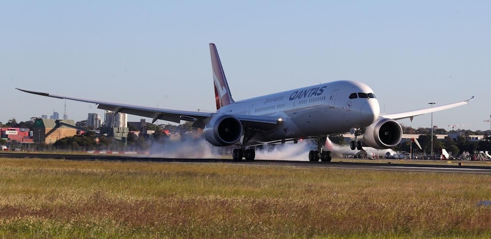 Australiens Fluggesellschaft Qantas hat den bisher längsten Passagierflug absolviert.