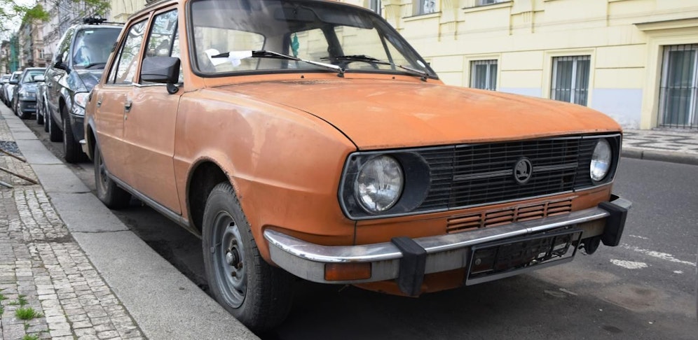 Der Seat Altea ist jetzt in Tschechien, dafür steht in Harbach ein altes Seat-Modell.