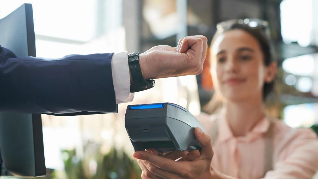 In allen untersuchten Ländern bis auf Deutschland und Österreich sind kontaktlose Kartenzahlungen deutlicher Spitzenreiter.