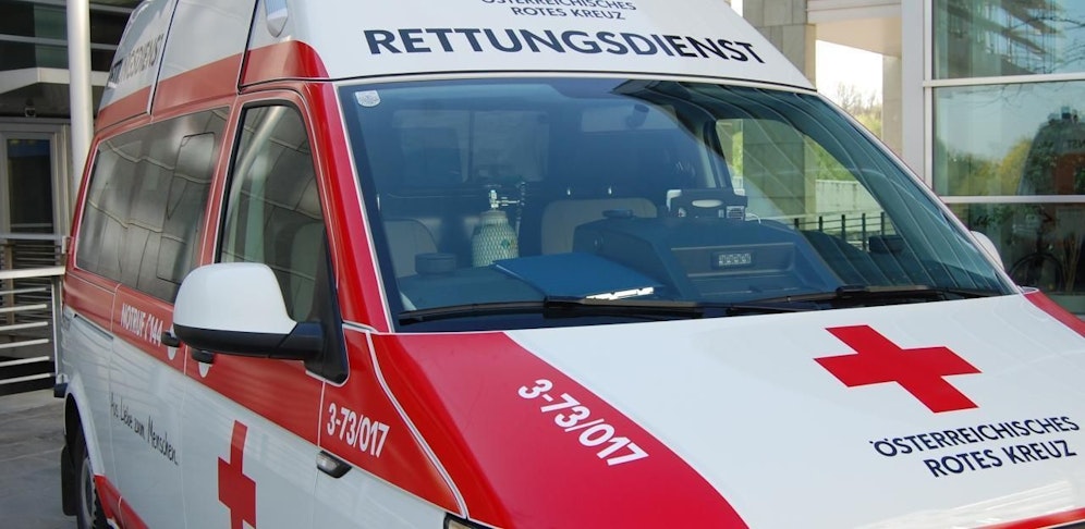 Frau von Lkw erfasst - tot. 