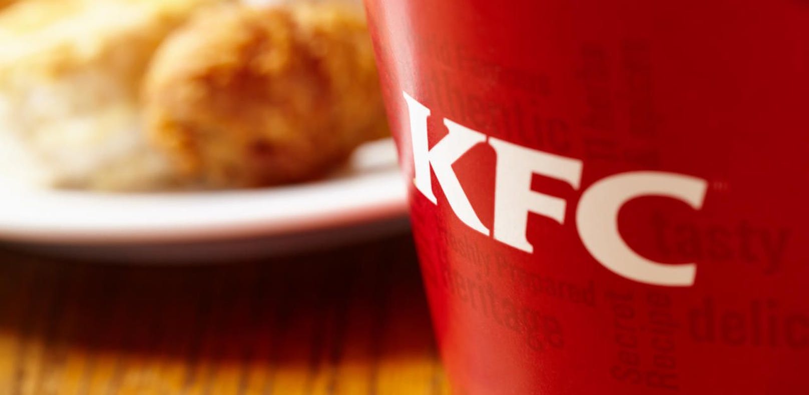 Skandal für Fast-Food-Giganten KFC: 40 Personen wurden mit Lebensmittelvergiftungen in Krankenhäuser eingeliefert. (Symbolfoto)