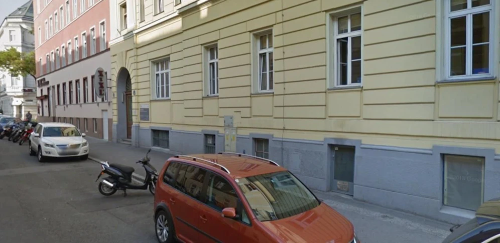 Die Frau randalierte in der Wurlitzergasse.