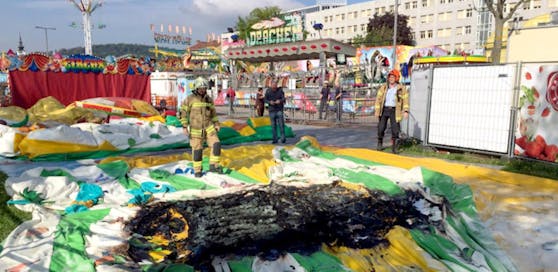 Eine Hüpfburg am Urfahranermarkt geriet Donnerstagvormittag in Brand.